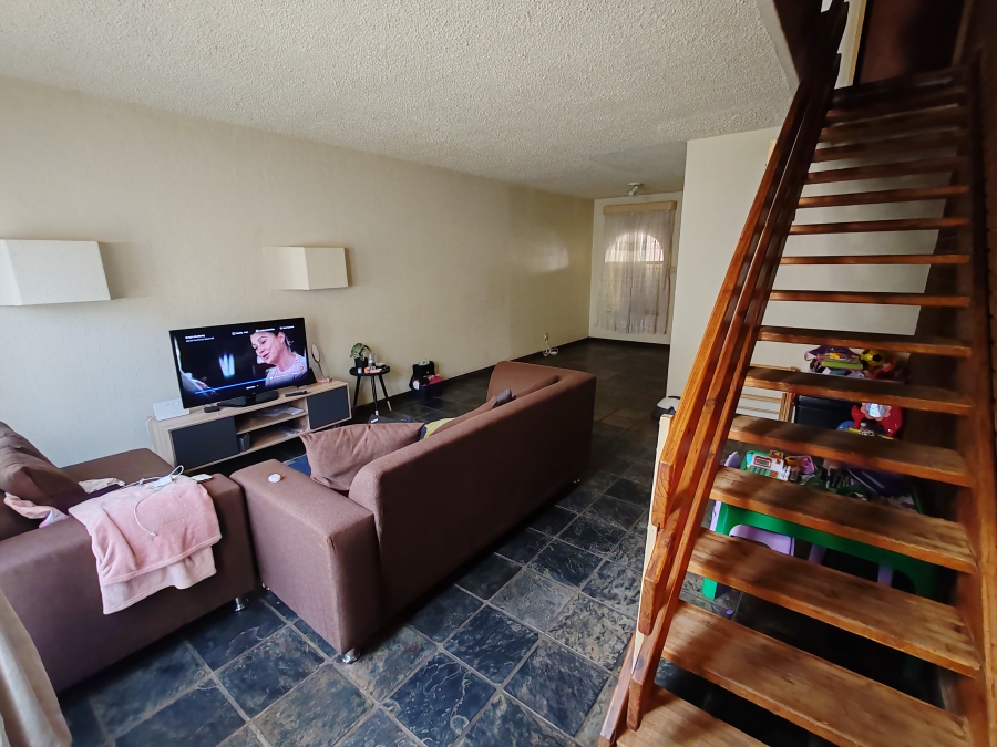 2 Bedroom Property for Sale in Kilner Park Gauteng