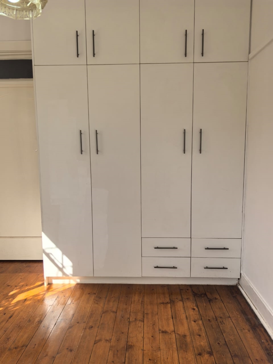 1 Bedroom Property for Sale in Greenside Gauteng
