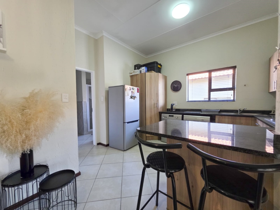2 Bedroom Property for Sale in Goedeburg Gauteng