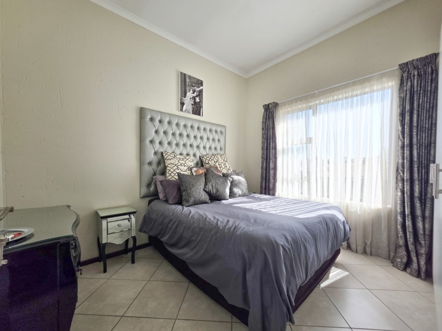 2 Bedroom Property for Sale in Goedeburg Gauteng