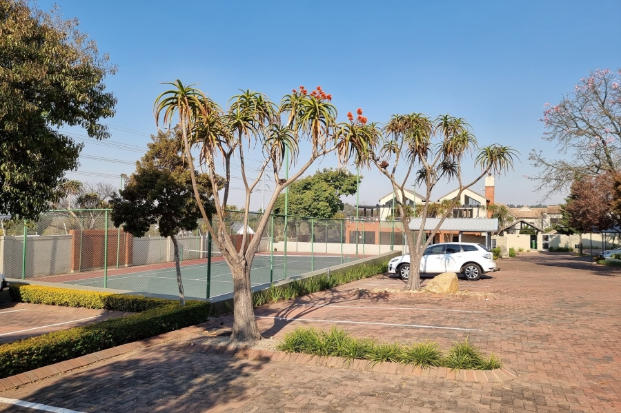 To Let 1 Bedroom Property for Rent in Lonehill Gauteng