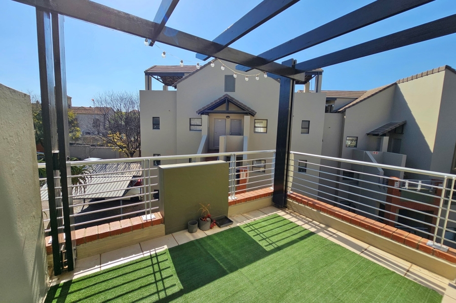To Let 1 Bedroom Property for Rent in Lonehill Gauteng
