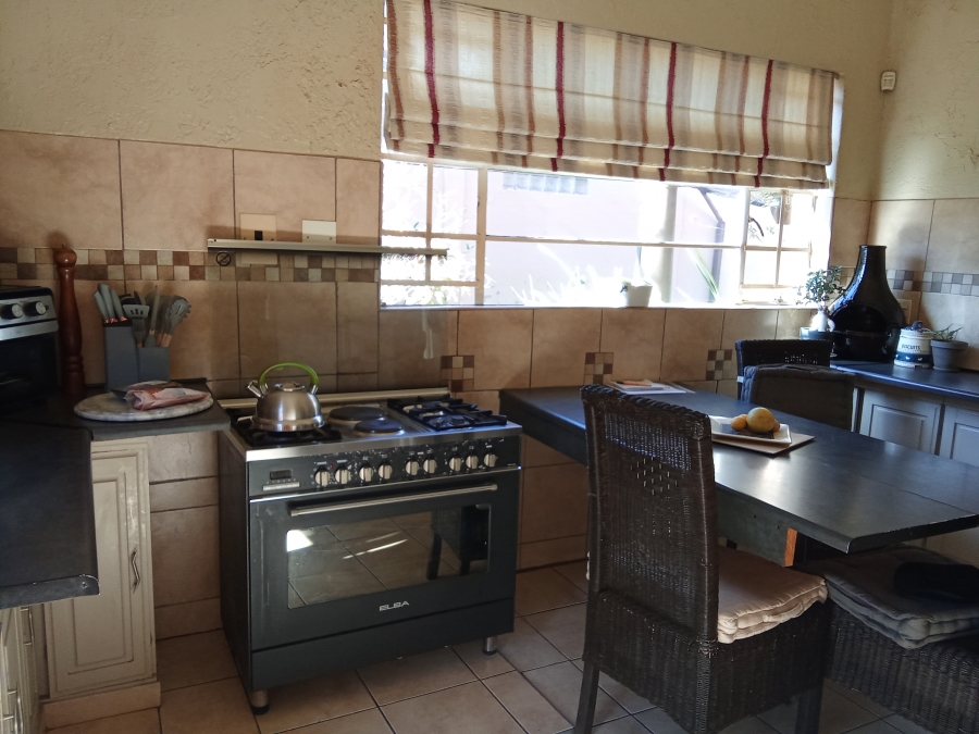 3 Bedroom Property for Sale in Roodepoort North Gauteng
