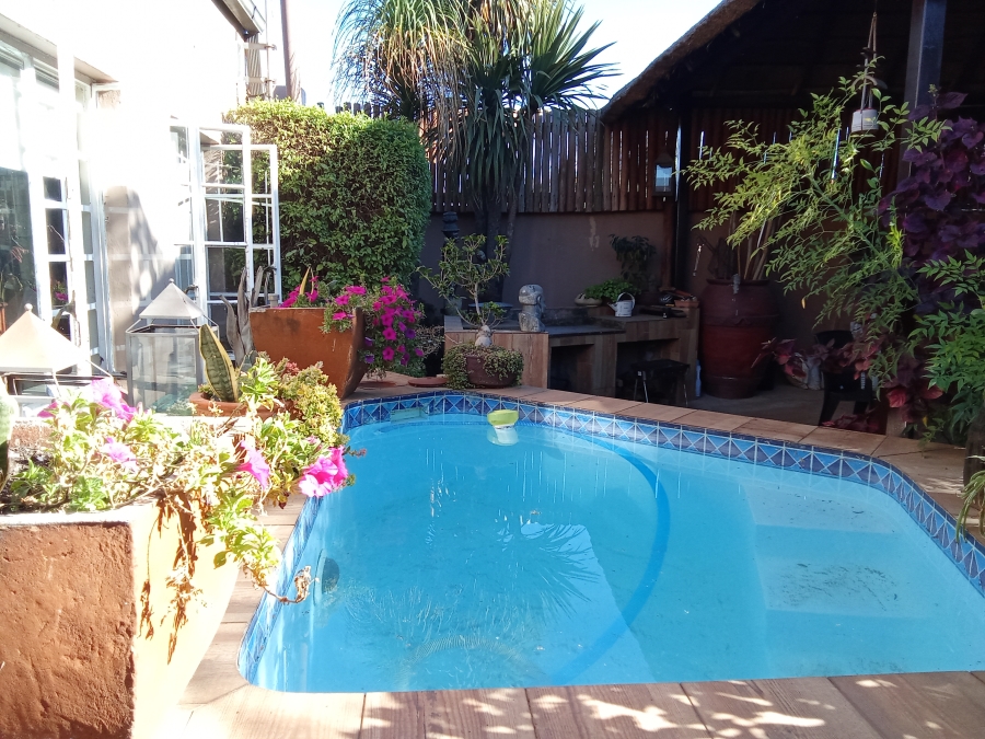 3 Bedroom Property for Sale in Roodepoort North Gauteng