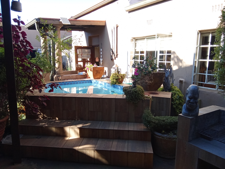 3 Bedroom Property for Sale in Roodepoort North Gauteng