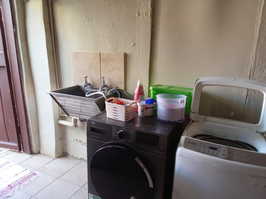 3 Bedroom Property for Sale in Roodepoort North Gauteng