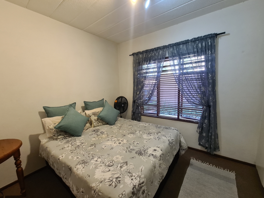 To Let 2 Bedroom Property for Rent in Magaliessig Gauteng