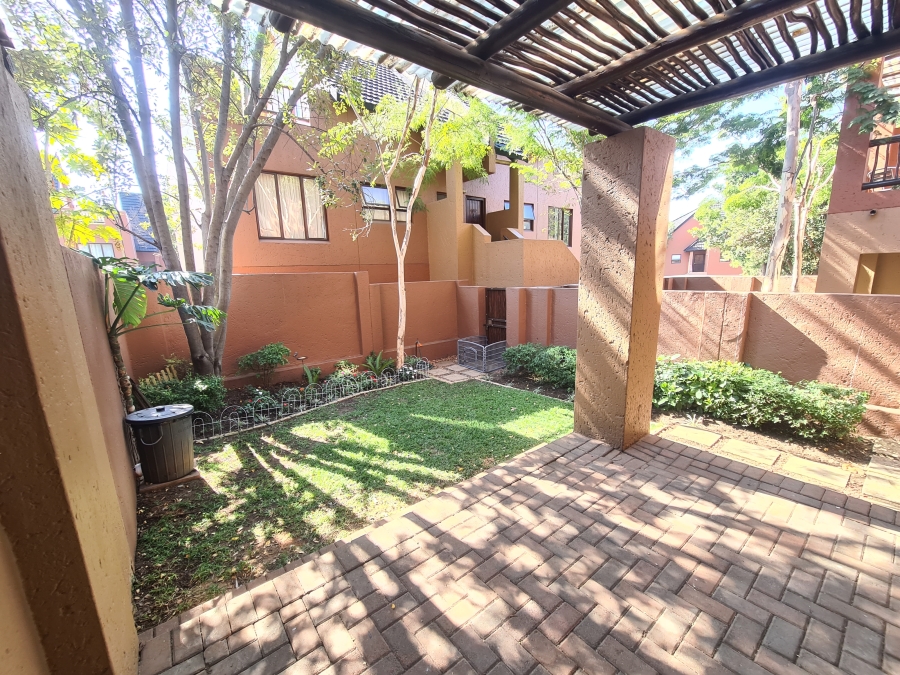 To Let 2 Bedroom Property for Rent in Magaliessig Gauteng