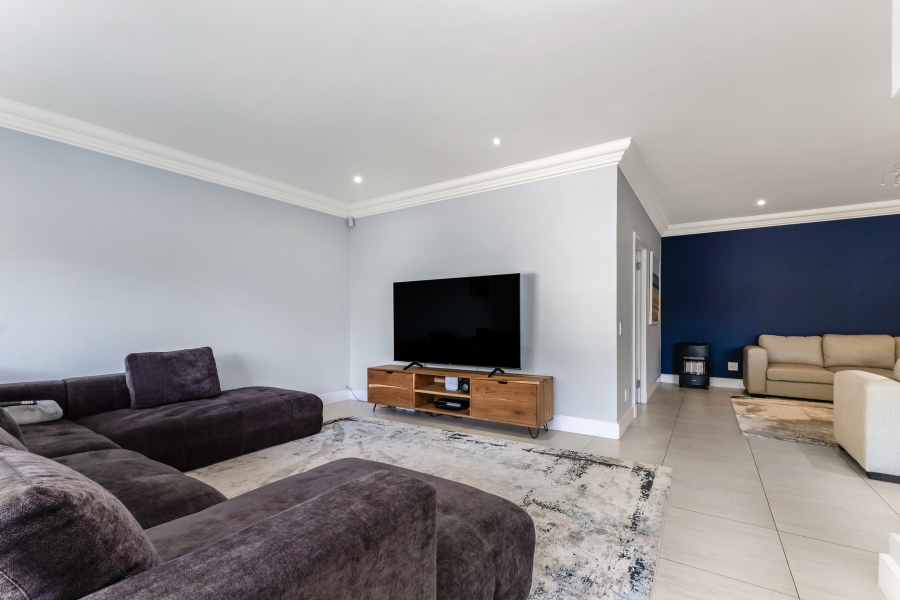 To Let 4 Bedroom Property for Rent in Strathavon Gauteng