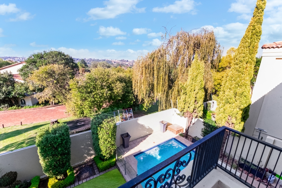 To Let 4 Bedroom Property for Rent in Strathavon Gauteng