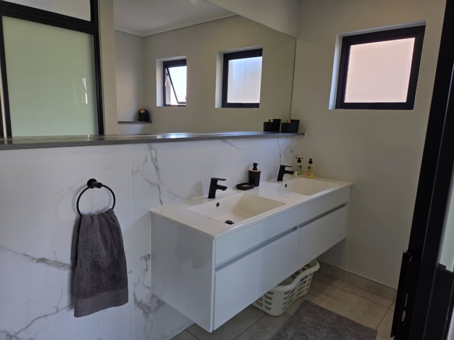 To Let 3 Bedroom Property for Rent in The Polofields Gauteng