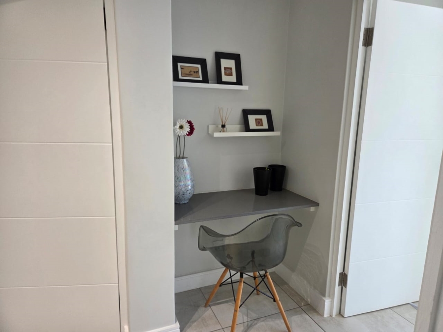 To Let 3 Bedroom Property for Rent in The Polofields Gauteng