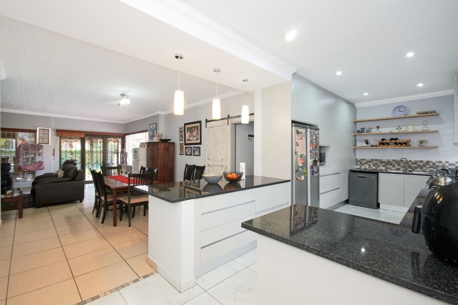 9 Bedroom Property for Sale in Brackenhurst Gauteng
