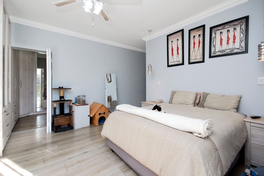 9 Bedroom Property for Sale in Brackenhurst Gauteng