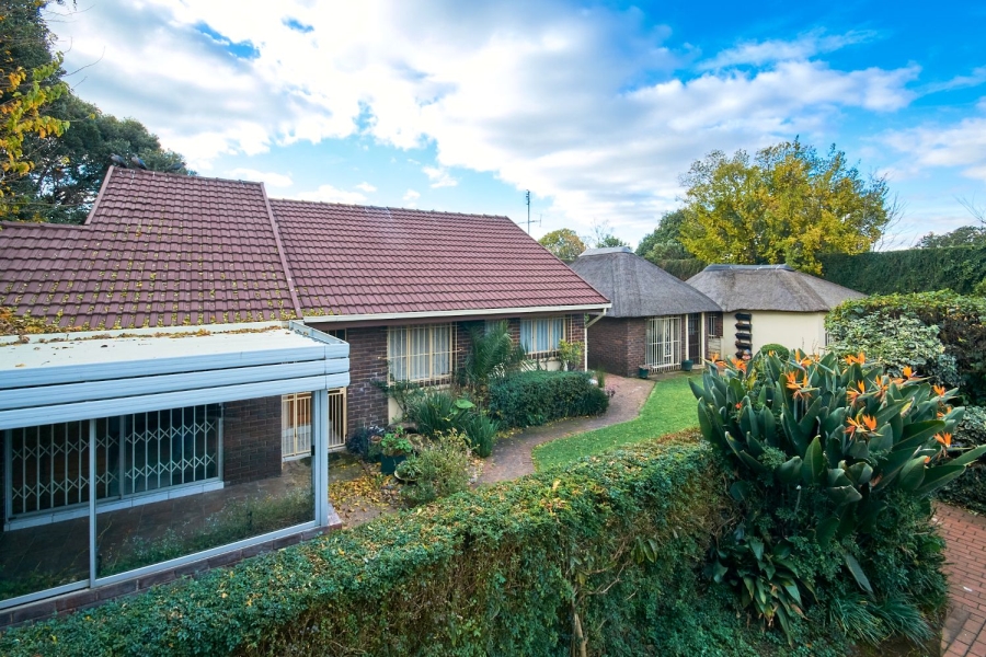 9 Bedroom Property for Sale in Brackenhurst Gauteng