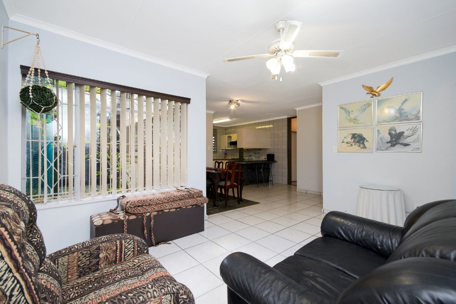 9 Bedroom Property for Sale in Brackenhurst Gauteng