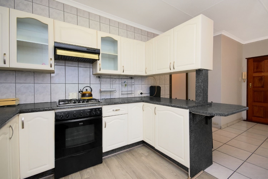 9 Bedroom Property for Sale in Brackenhurst Gauteng