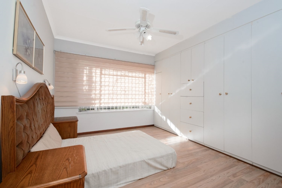 9 Bedroom Property for Sale in Brackenhurst Gauteng