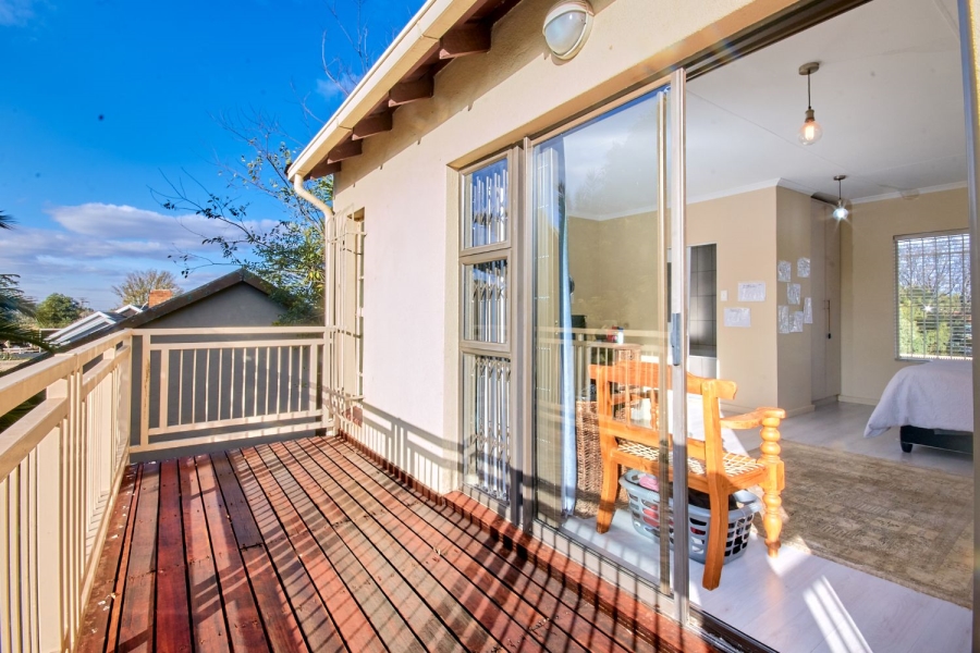 9 Bedroom Property for Sale in Brackenhurst Gauteng