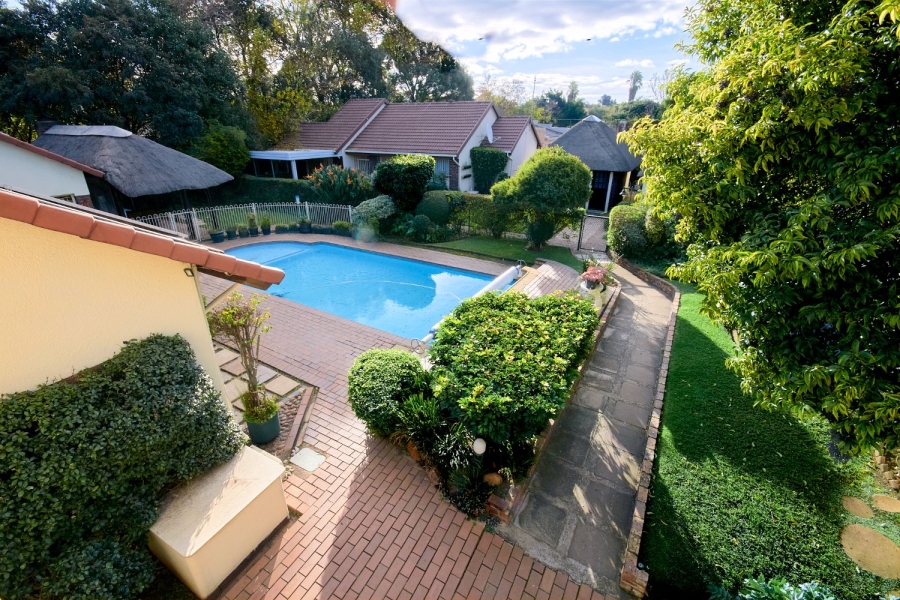 9 Bedroom Property for Sale in Brackenhurst Gauteng