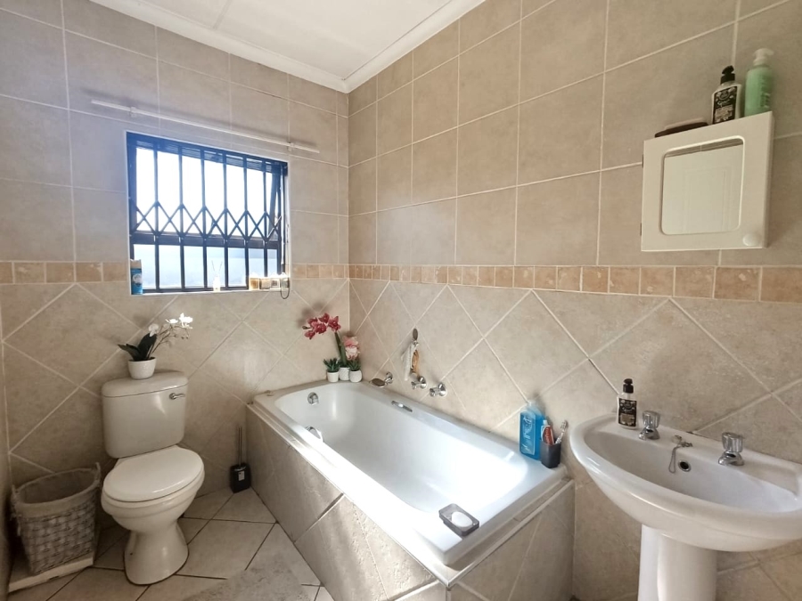 3 Bedroom Property for Sale in Florentia Gauteng