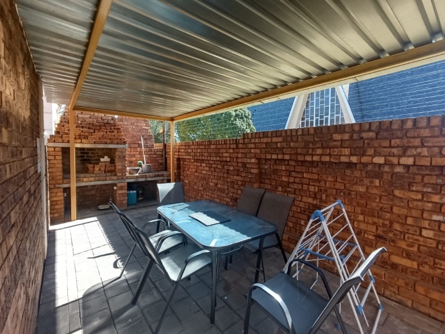 3 Bedroom Property for Sale in Florentia Gauteng