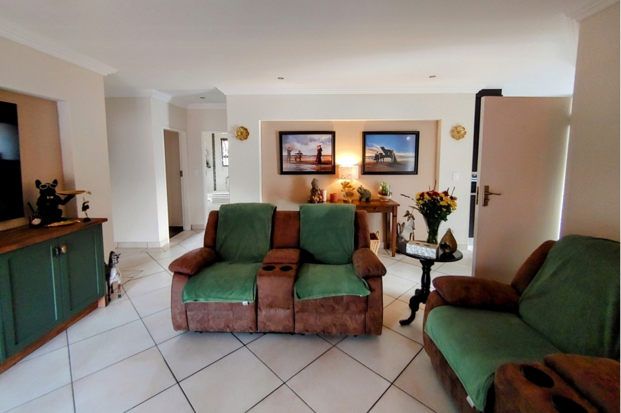To Let 3 Bedroom Property for Rent in Bartlett Gauteng