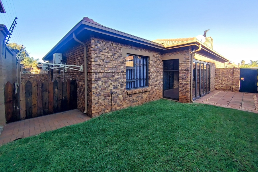To Let 3 Bedroom Property for Rent in Bartlett Gauteng