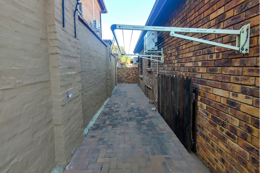 To Let 3 Bedroom Property for Rent in Bartlett Gauteng
