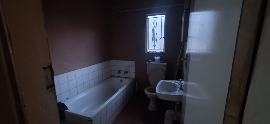 2 Bedroom Property for Sale in Tembisa Central Gauteng