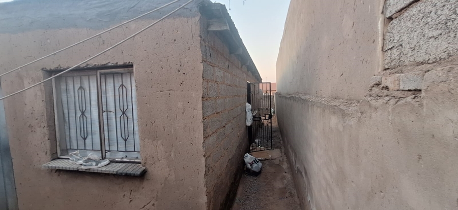 2 Bedroom Property for Sale in Tembisa Central Gauteng