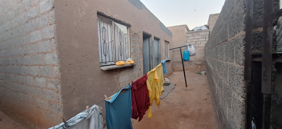 2 Bedroom Property for Sale in Tembisa Central Gauteng