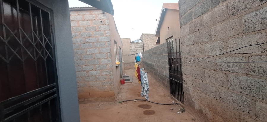 2 Bedroom Property for Sale in Tembisa Central Gauteng
