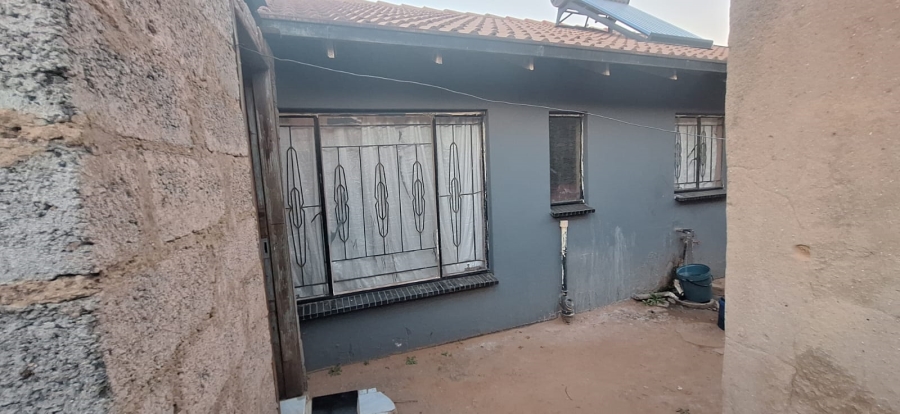 2 Bedroom Property for Sale in Tembisa Central Gauteng