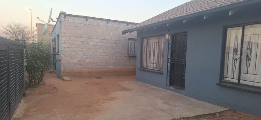 2 Bedroom Property for Sale in Tembisa Central Gauteng