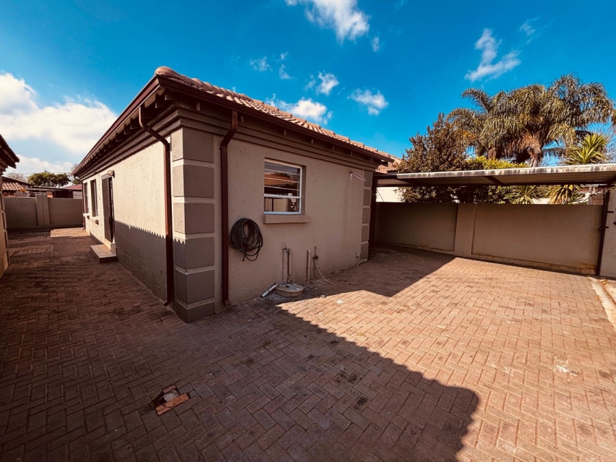 3 Bedroom Property for Sale in Agavia Gauteng