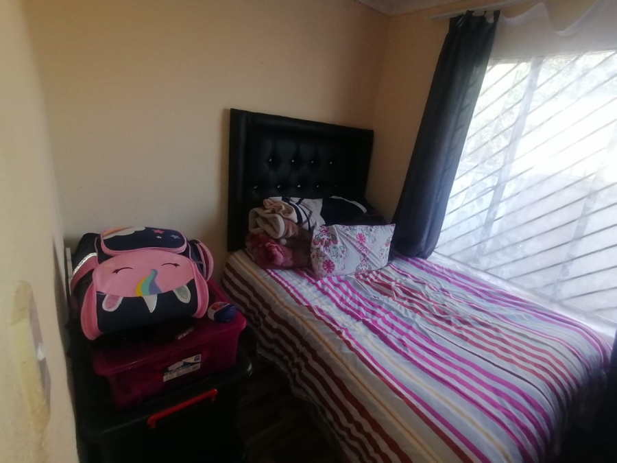 2 Bedroom Property for Sale in Lotus Gardens Gauteng
