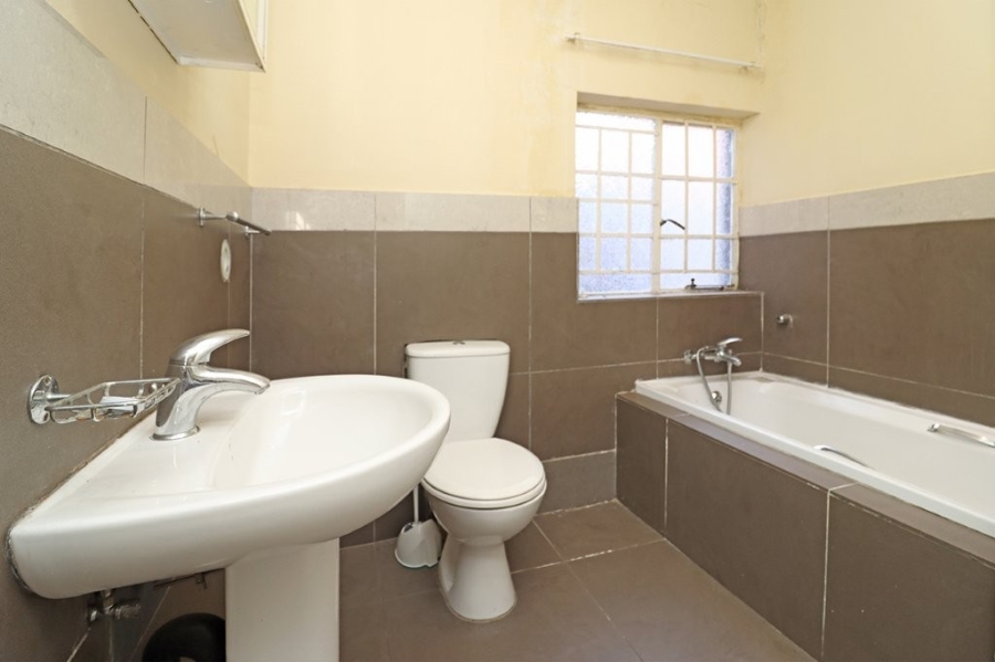 To Let 1 Bedroom Property for Rent in Cyrildene Gauteng