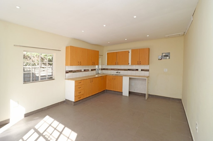 To Let 1 Bedroom Property for Rent in Cyrildene Gauteng