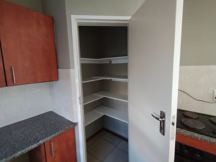 2 Bedroom Property for Sale in The Reeds Gauteng