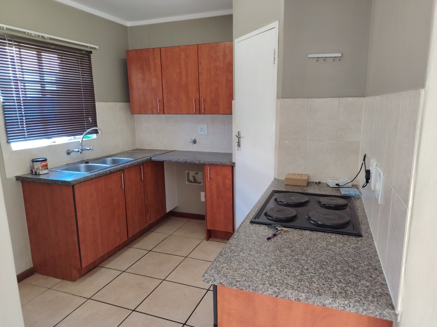 2 Bedroom Property for Sale in The Reeds Gauteng