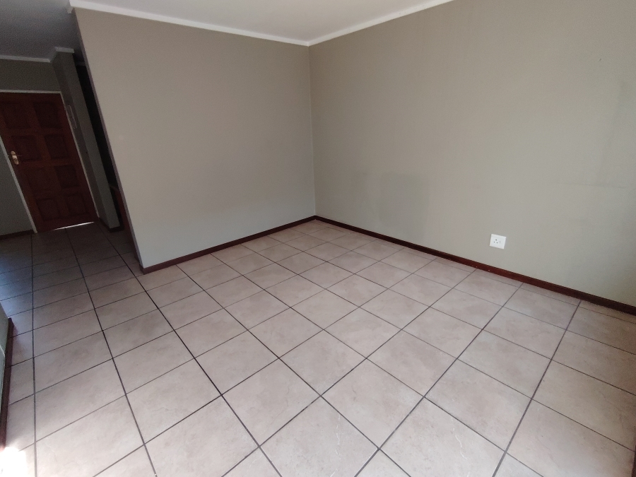 2 Bedroom Property for Sale in The Reeds Gauteng