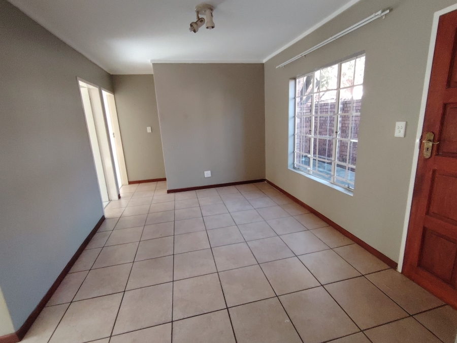 2 Bedroom Property for Sale in The Reeds Gauteng