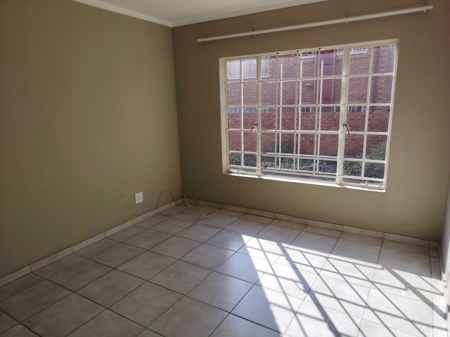 2 Bedroom Property for Sale in The Reeds Gauteng