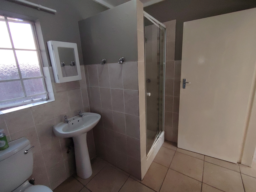 2 Bedroom Property for Sale in The Reeds Gauteng