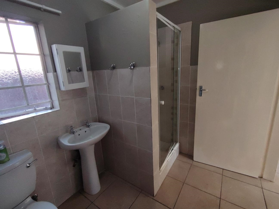 2 Bedroom Property for Sale in The Reeds Gauteng