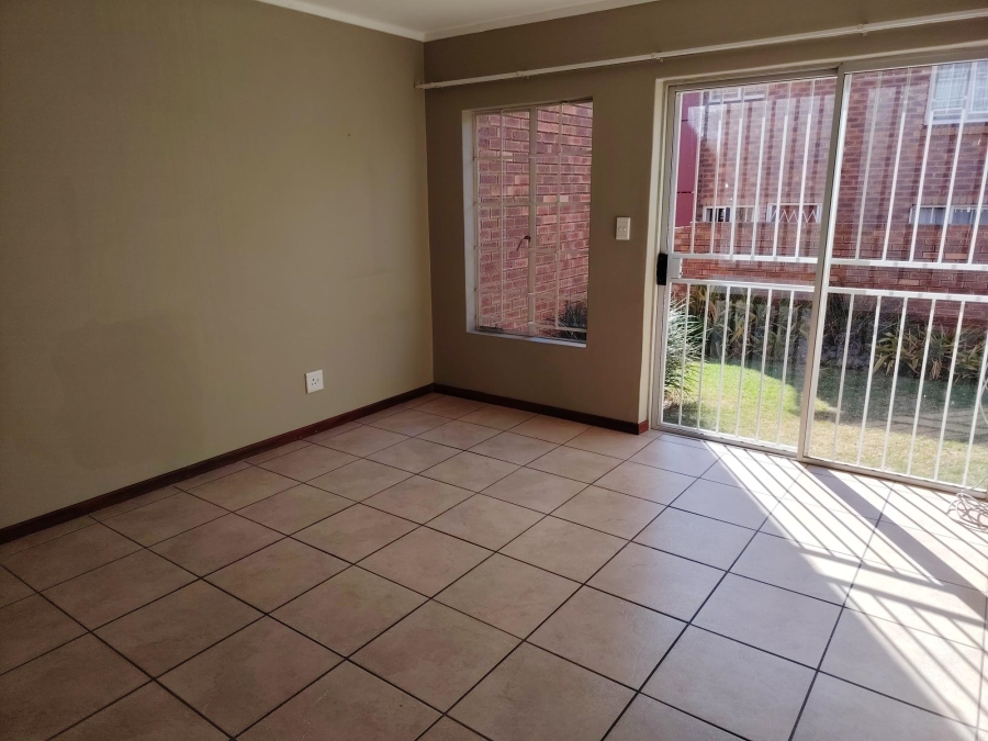 2 Bedroom Property for Sale in The Reeds Gauteng