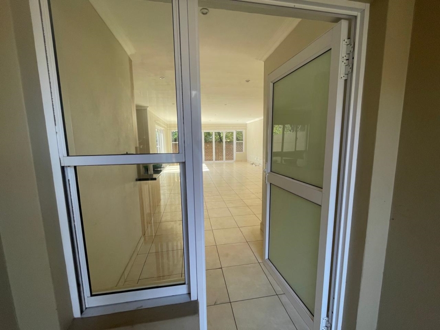 3 Bedroom Property for Sale in Fairland Gauteng