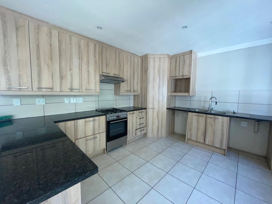 3 Bedroom Property for Sale in Fairland Gauteng
