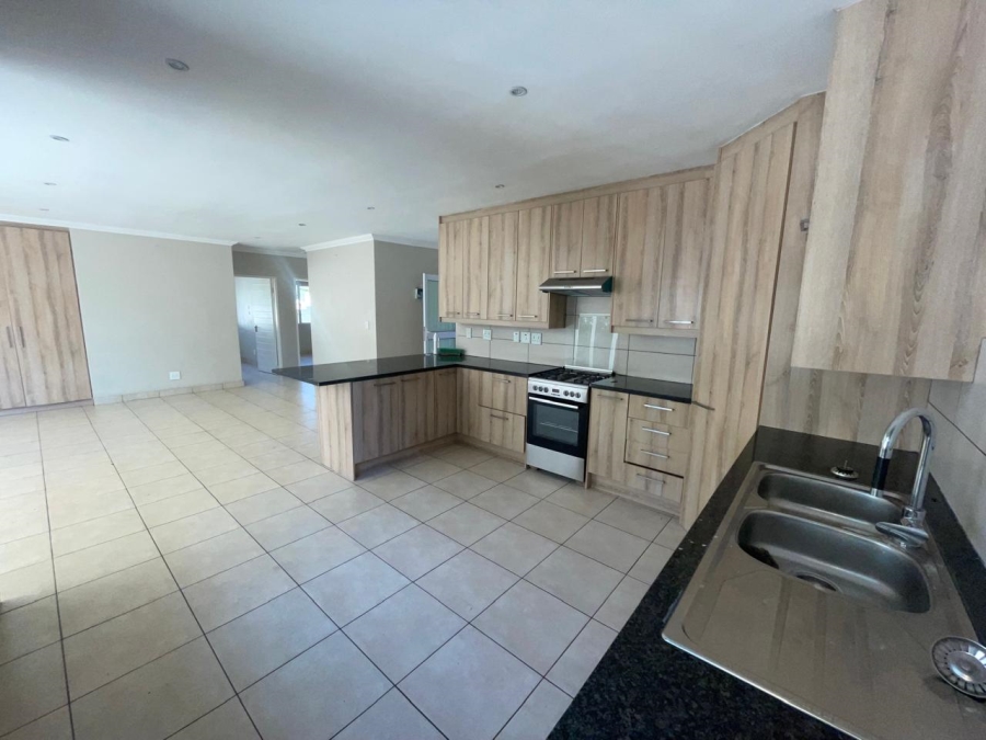 3 Bedroom Property for Sale in Fairland Gauteng